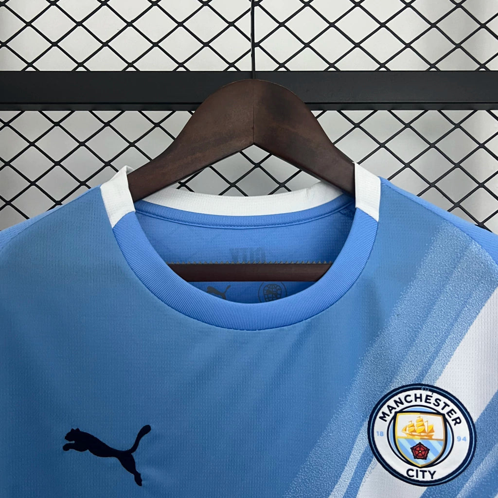 Camiseta + Pantaloneta MANCHESTER CITY Local 25/26 + Envío Gratis