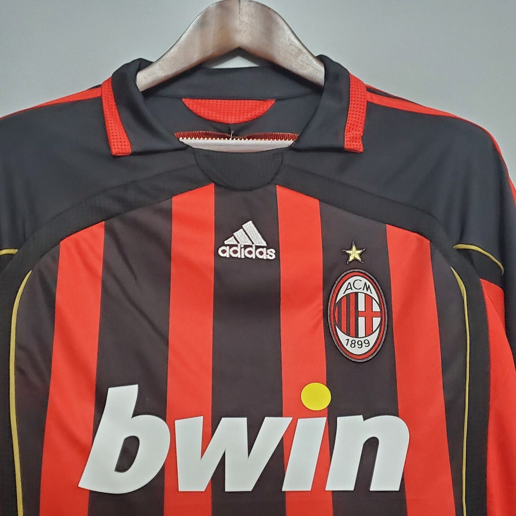 Camiseta RETRO - RONALDO - AC MILAN 2006/07 Local - MANGA CORTA + Envío Gratis