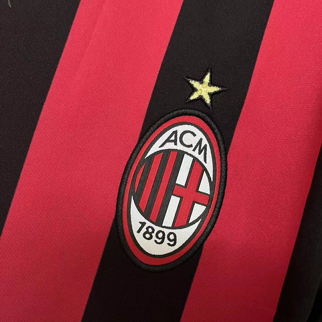 Camiseta RETRO - RONALDINHO - AC MILAN 2009/10 Local - MANGA LARGA + Envío Gratis
