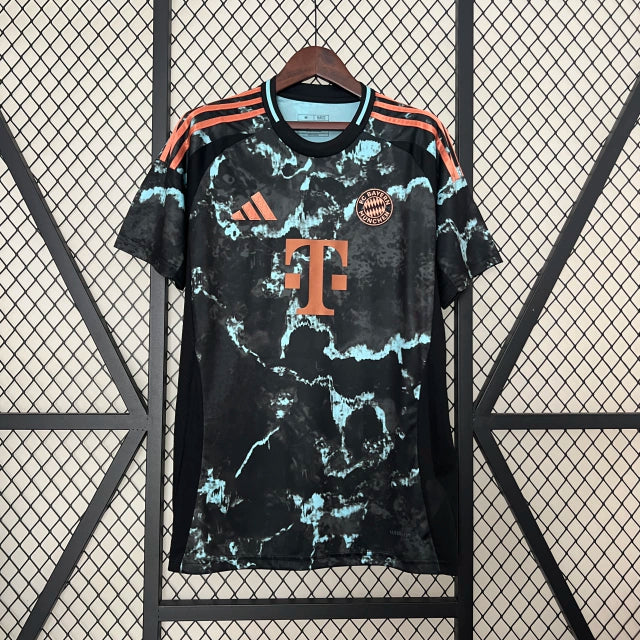 Camiseta + Pantaloneta BAYERN M. Visitante 24/25 + Envío Gratis