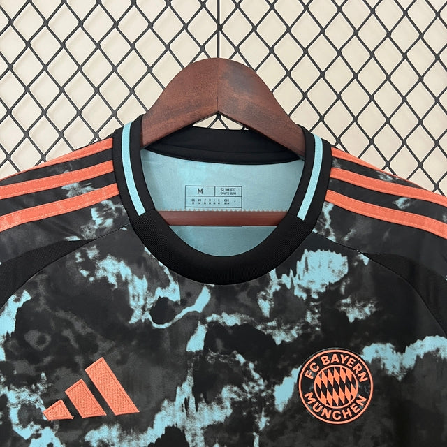 Camiseta + Pantaloneta BAYERN M. Visitante 24/25 + Envío Gratis