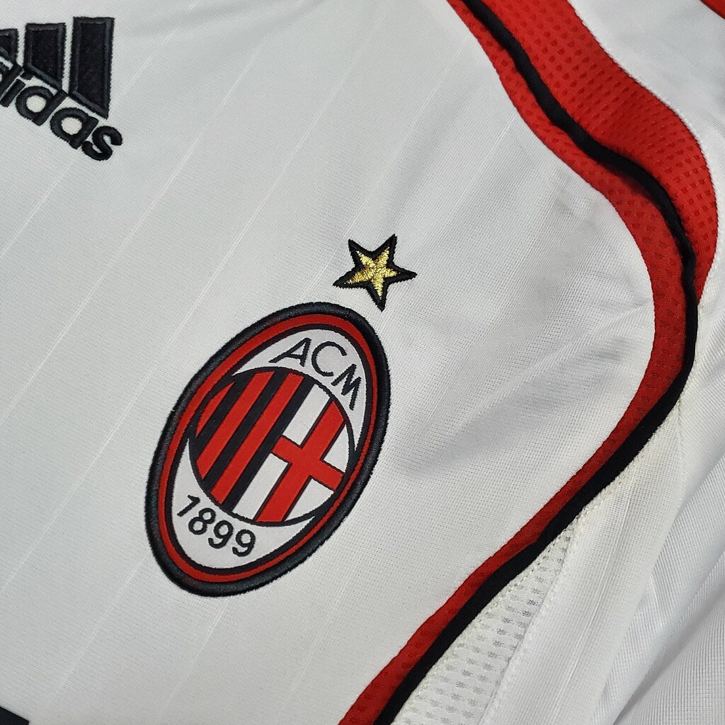 Camiseta RETRO - KAKÁ - AC MILAN 2006/07 Visitante - MANGA CORTA + Envío Gratis