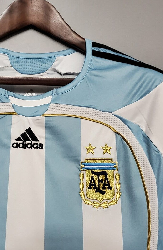 Camiseta RETRO - MESSI - ARGENTINA 2006 Local - MANGA CORTA + Envío Gratis