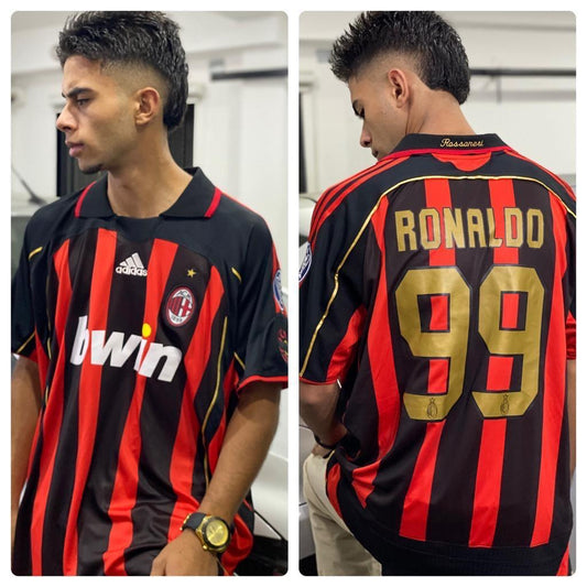 Camiseta RETRO - RONALDO - AC MILAN 2006/07 Local - MANGA CORTA + Envío Gratis