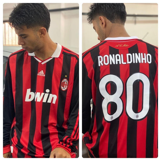 Camiseta RETRO - RONALDINHO - AC MILAN 2009/10 Local - MANGA LARGA + Envío Gratis