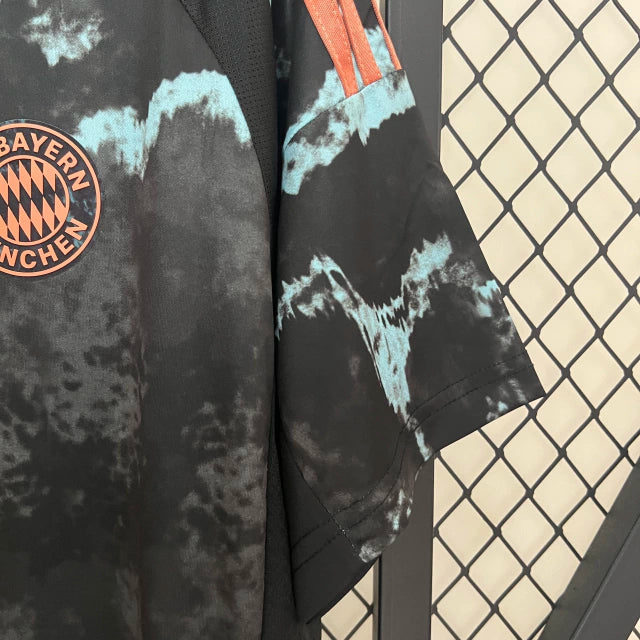 Camiseta + Pantaloneta BAYERN M. Visitante 24/25 + Envío Gratis