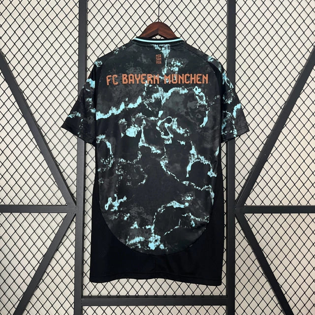 Camiseta + Pantaloneta BAYERN M. Visitante 24/25 + Envío Gratis